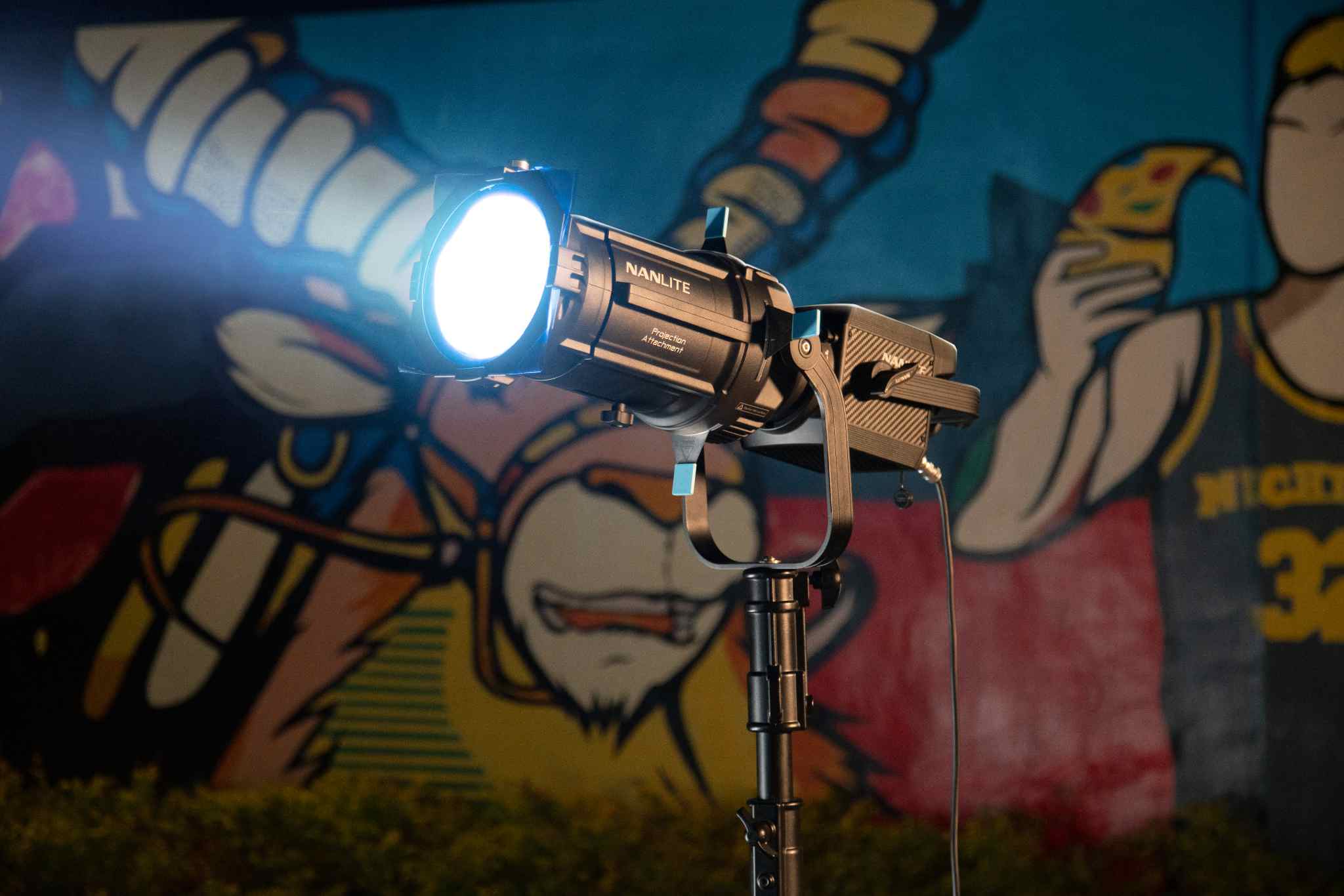 PJ-BM Projection Attachment with 36° Lens for Bowens Mount - Image 6